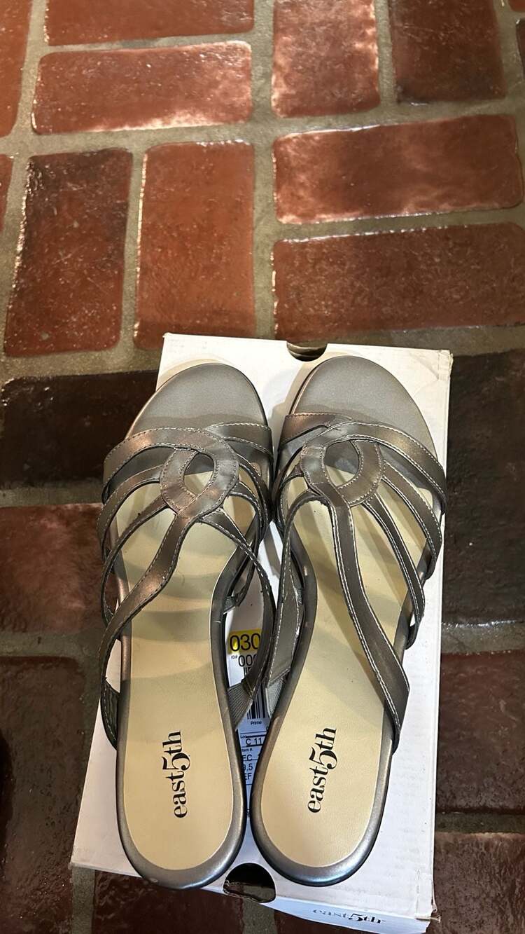 East 5th Eloise Women's Pewter Dress Sandals Size 9.5 Medium